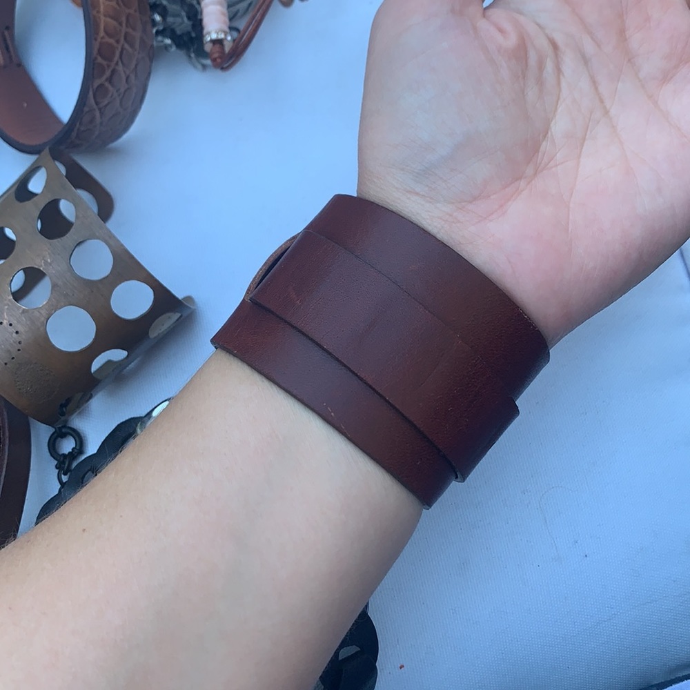 Michael Kors leather wrap bracelet - Picture 3 of 5